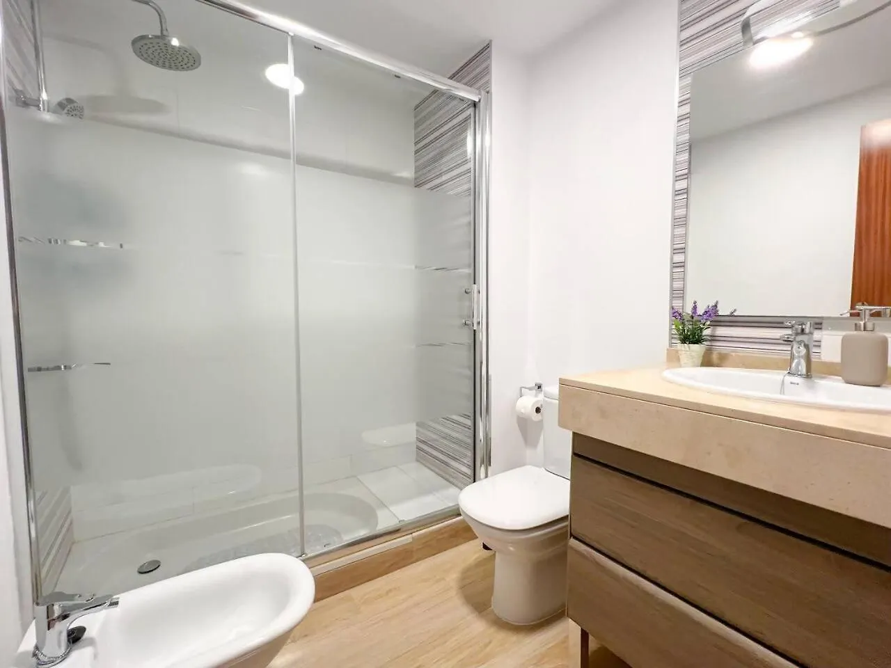 Apartment Suites Esencia Atlantica Confort Cerca Del Mar Telde